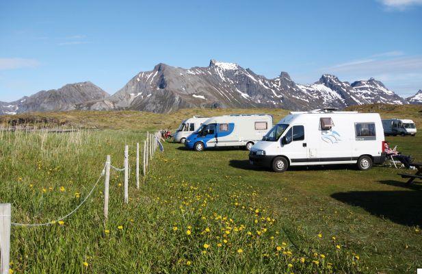 Caravana acampando na Noruega